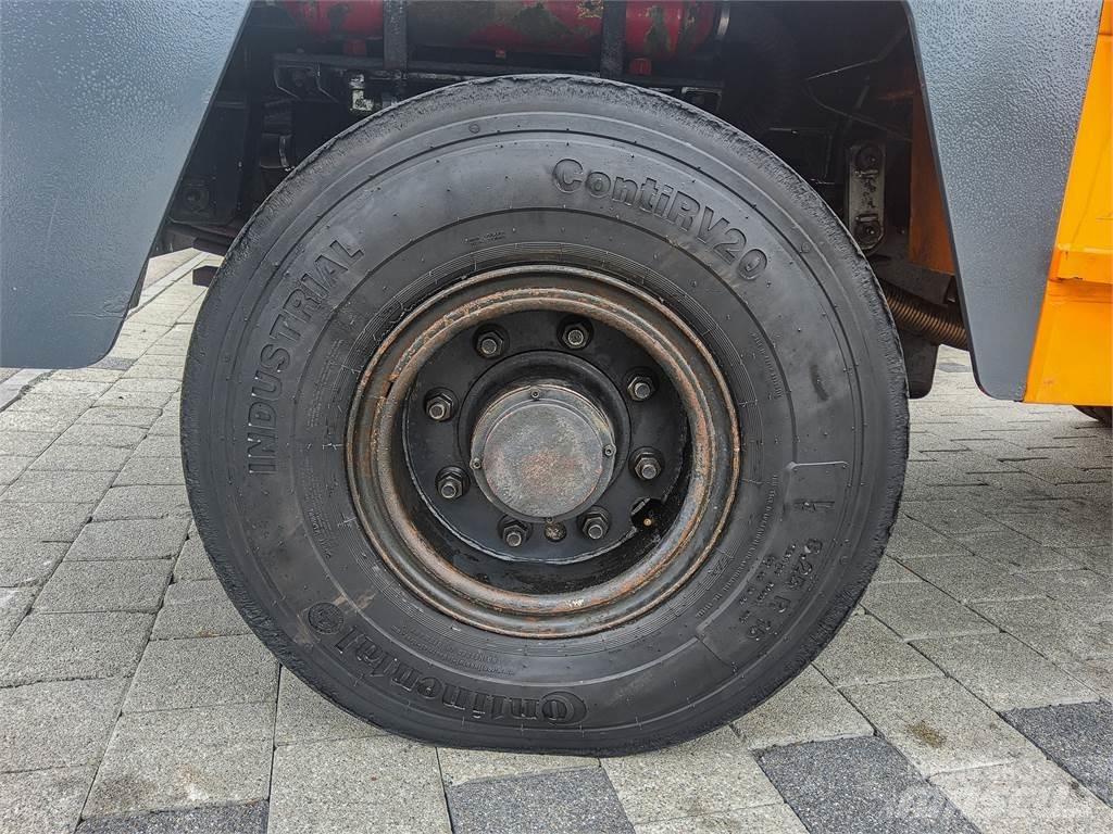  ATA 8500 4x4 Vlečné vozíky