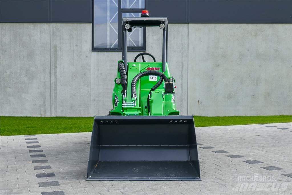 Avant M 423 Mini rýpadla < 7t