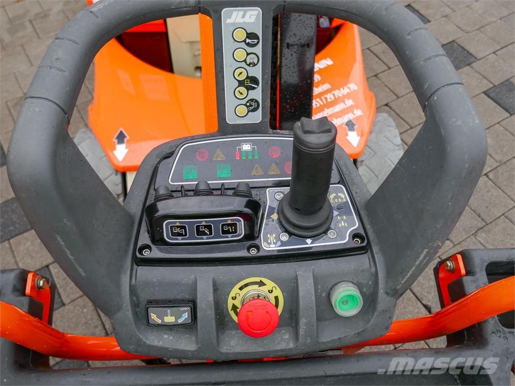 JLG Toucan 12E Plus Vertikální sloupové výtahy