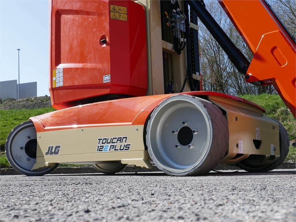 JLG Toucan 12E Plus Vertikální sloupové výtahy