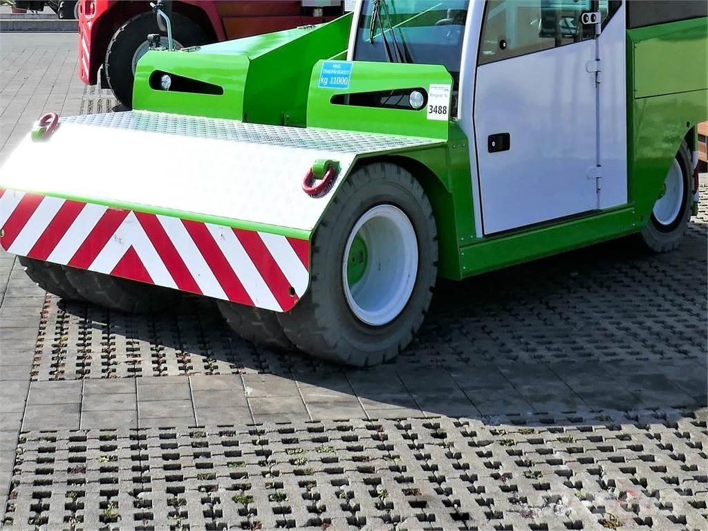 JMG MC 110 Teleskopické manipulátory