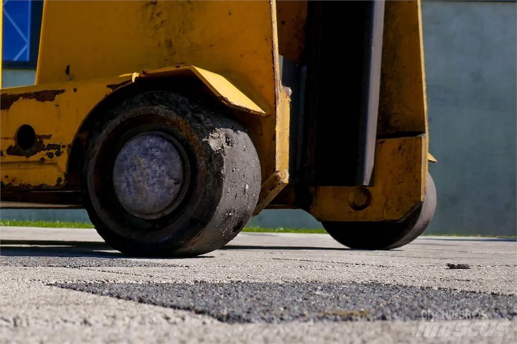 Linde L12 Ručně vedené vysokozdvižné vozíky
