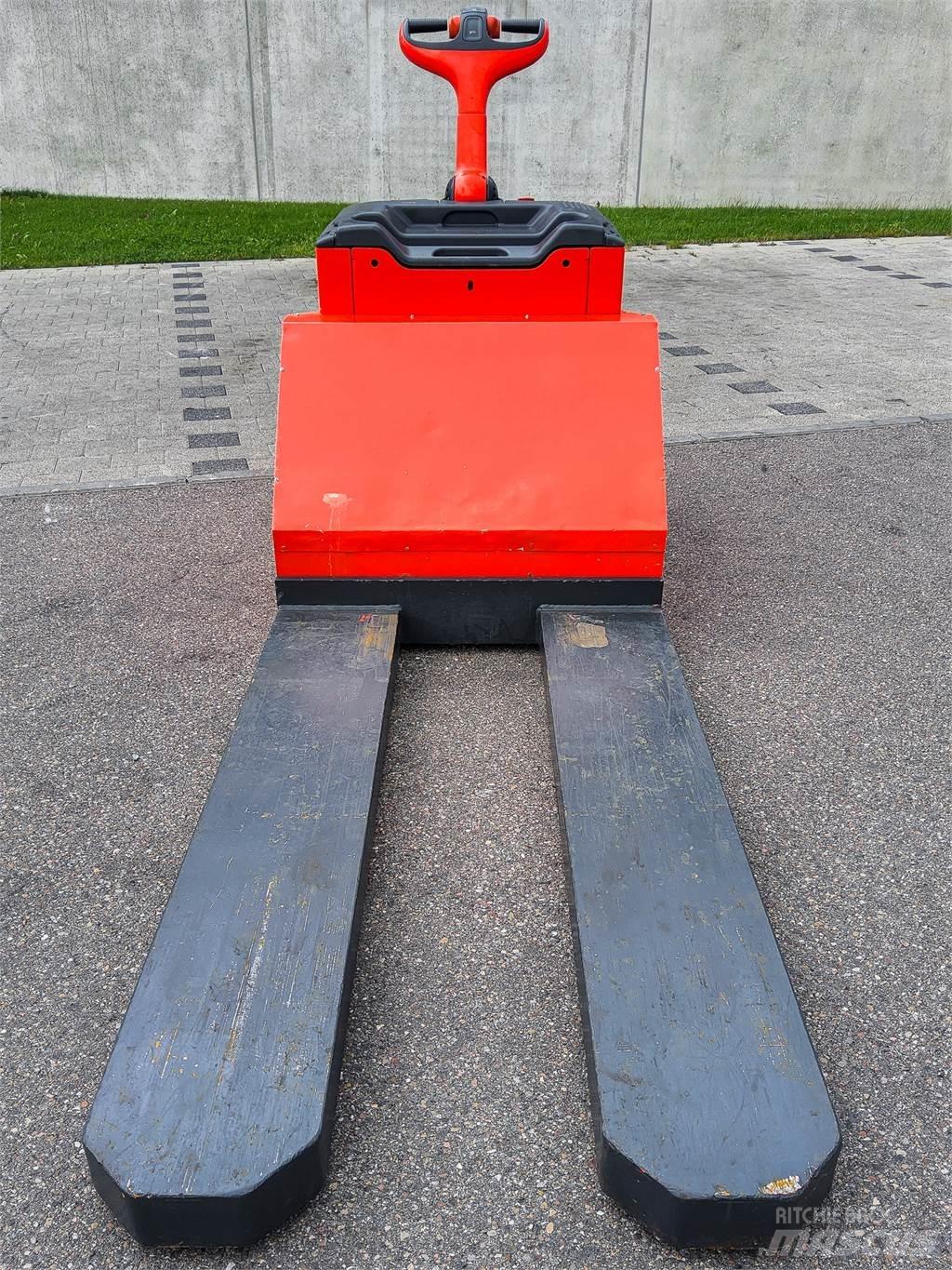 Linde T 30 Ručně vedené vysokozdvižné vozíky