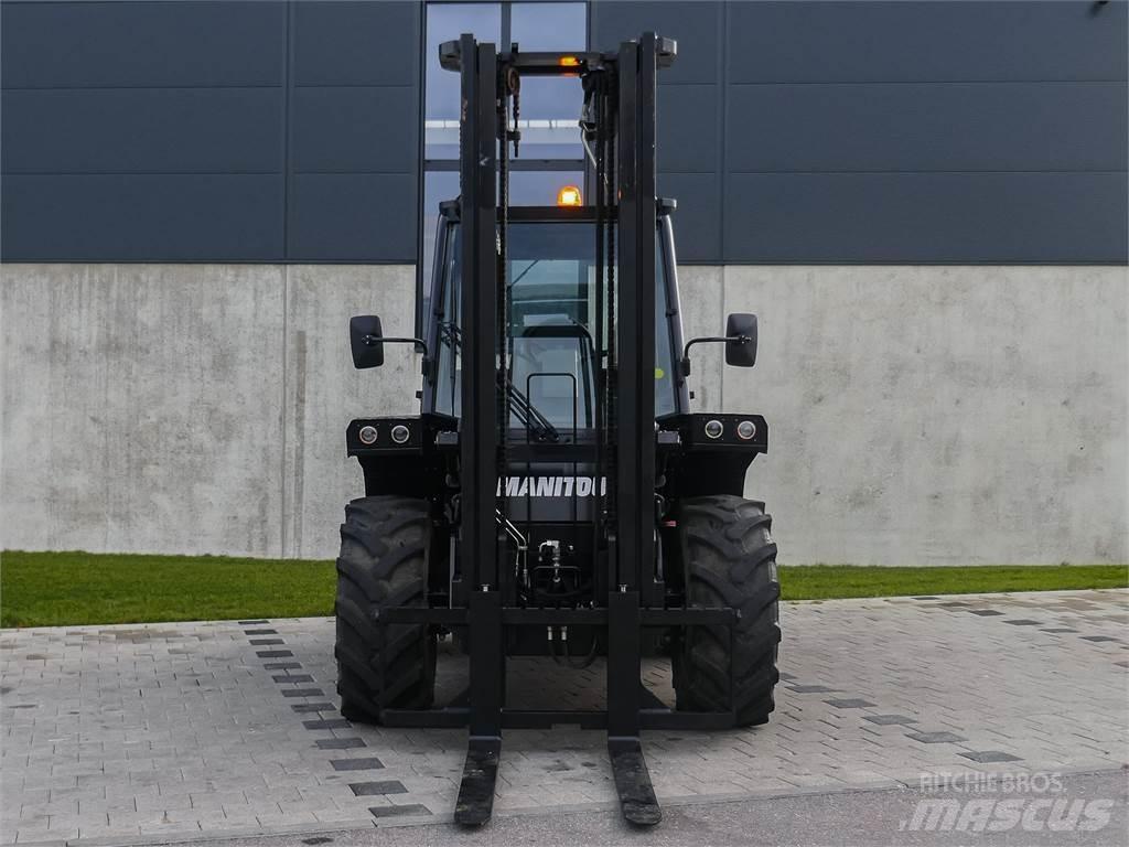 Manitou M 30-4 Terénní vysokozdvižné vozíky