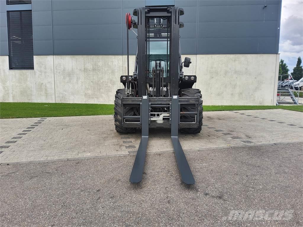 Manitou M 50-4 Terénní vysokozdvižné vozíky