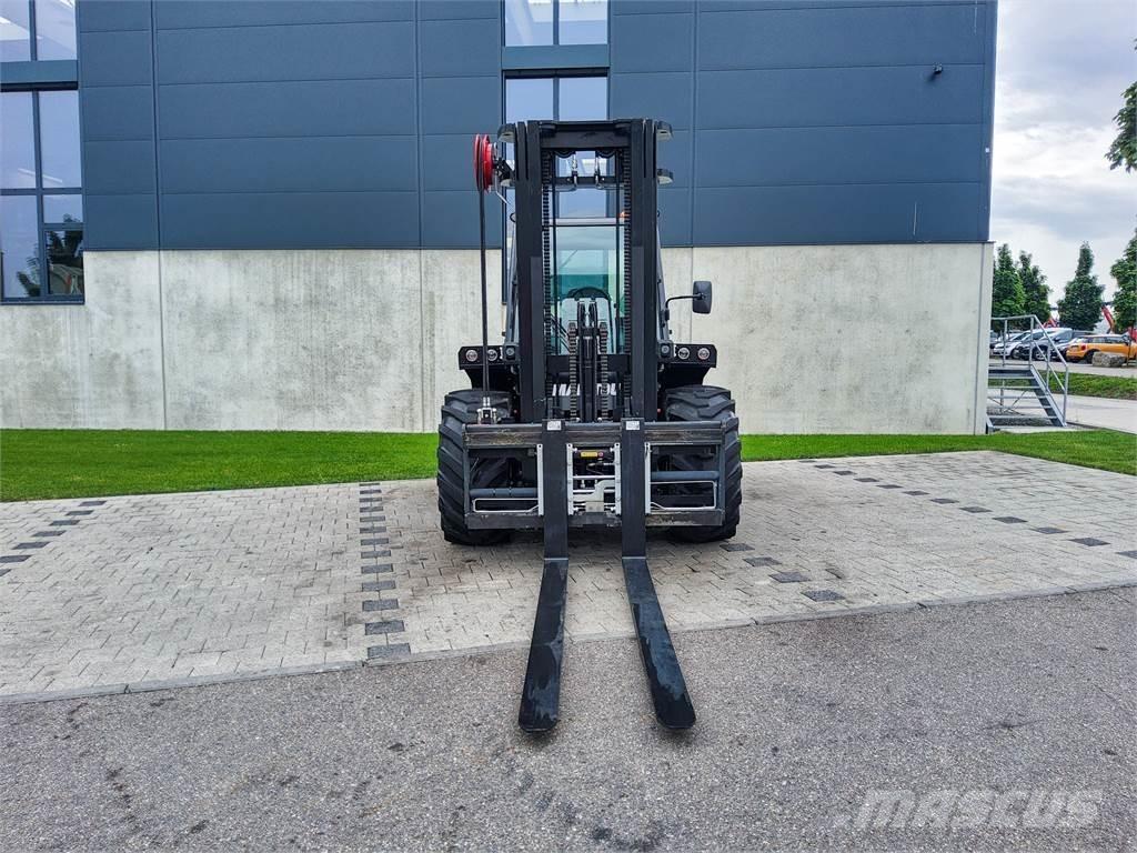 Manitou M 50-4 Terénní vysokozdvižné vozíky