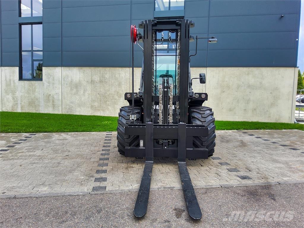 Manitou M 50-4 Terénní vysokozdvižné vozíky