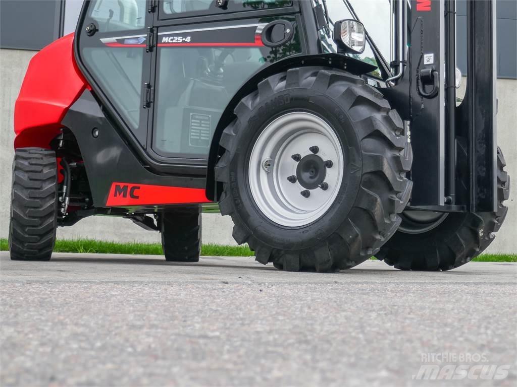Manitou MC 25-4 Terénní vysokozdvižné vozíky