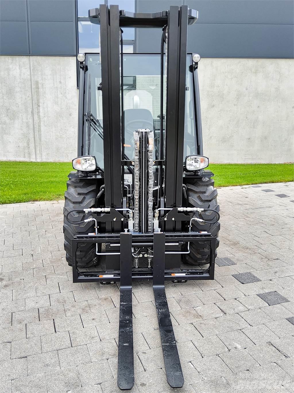 Manitou MC 25-4 Terénní vysokozdvižné vozíky