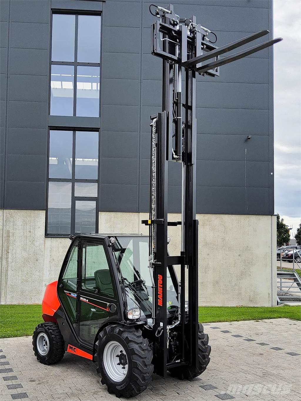 Manitou MC 25-4 Terénní vysokozdvižné vozíky