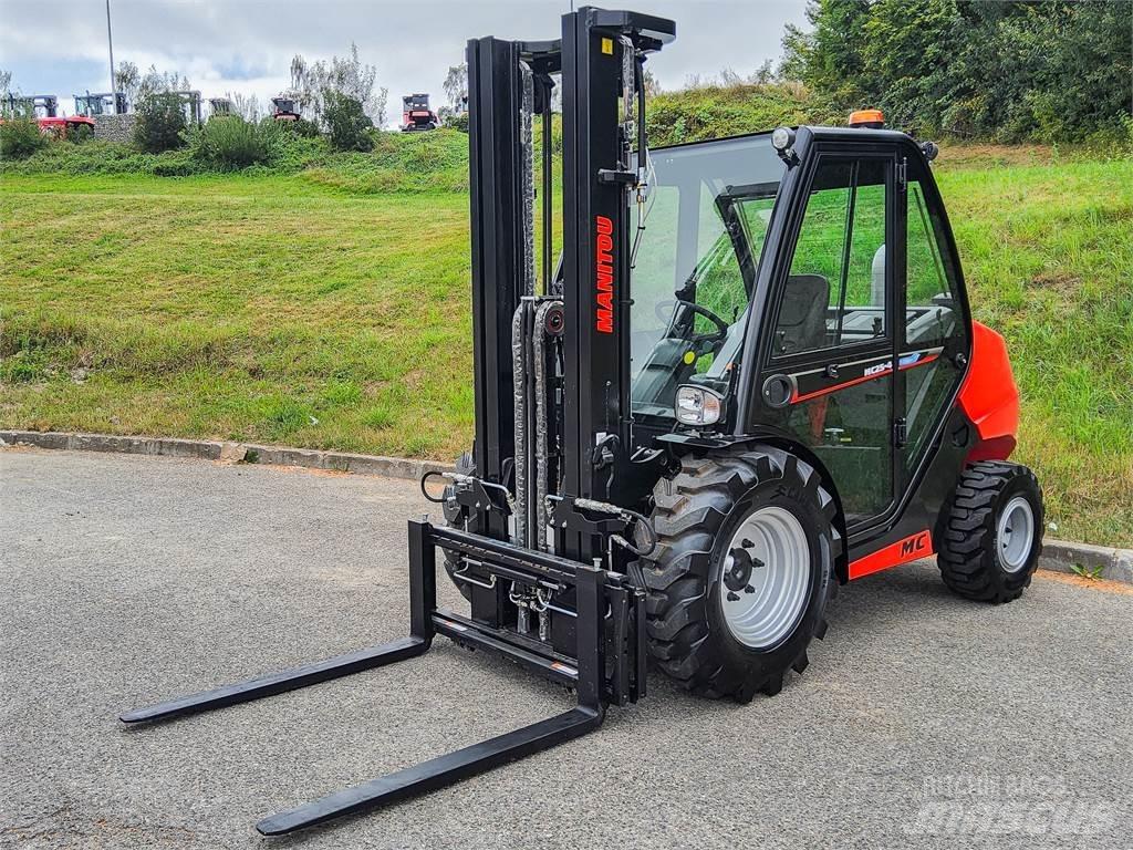 Manitou MC 25-4 Terénní vysokozdvižné vozíky