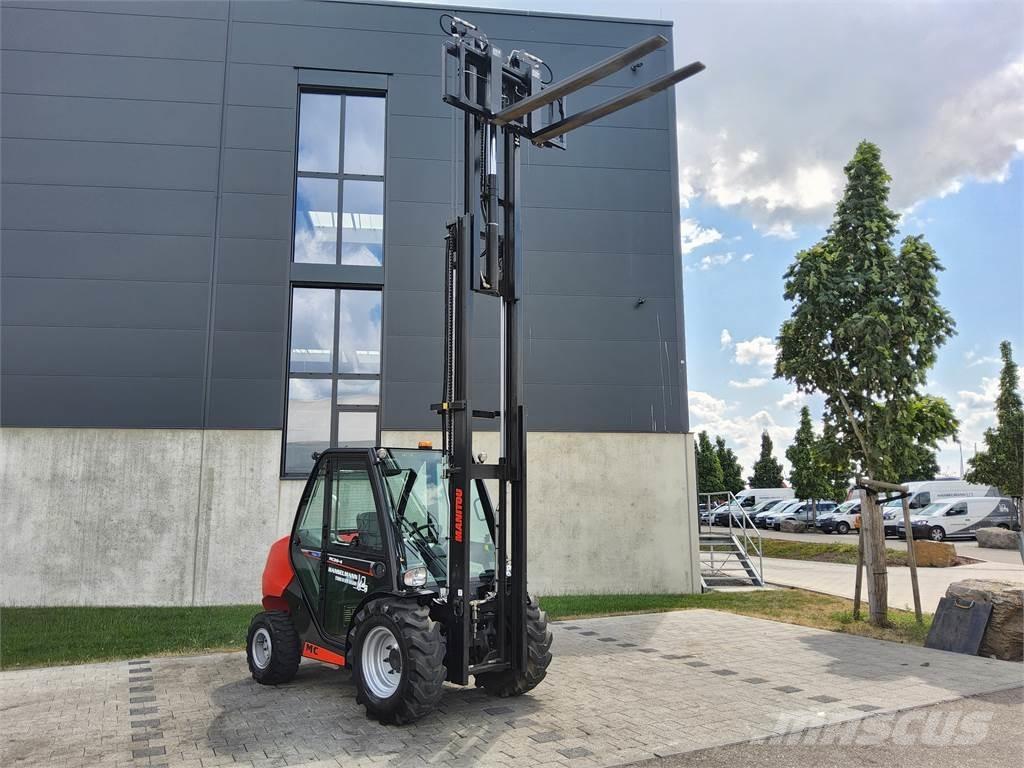 Manitou MC 30-4 Terénní vysokozdvižné vozíky