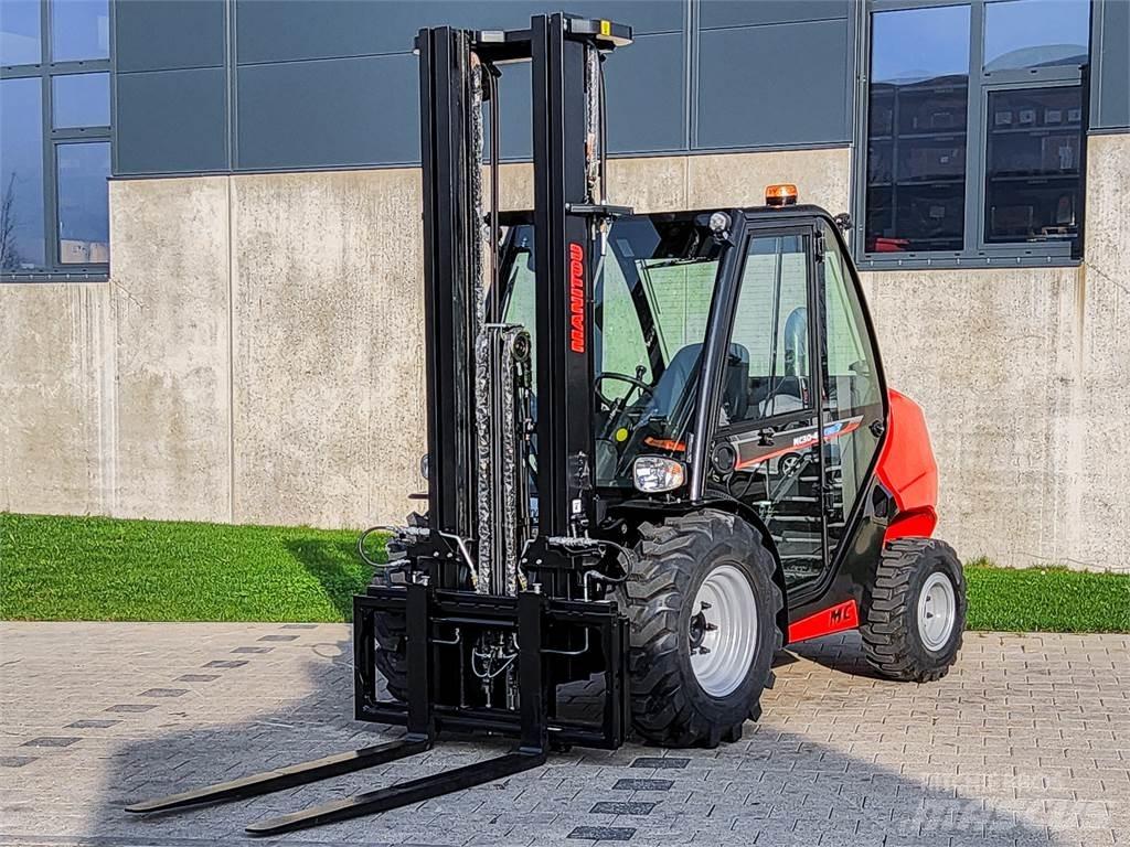 Manitou MC 30-4 Terénní vysokozdvižné vozíky