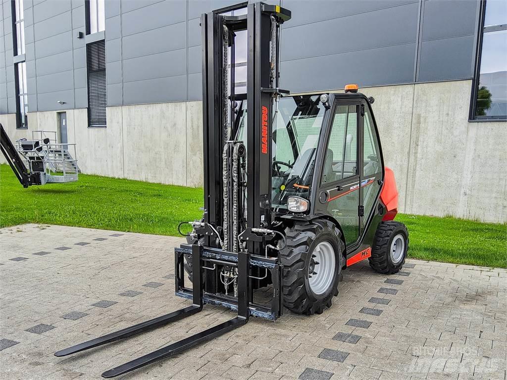 Manitou MC 30-4 Terénní vysokozdvižné vozíky