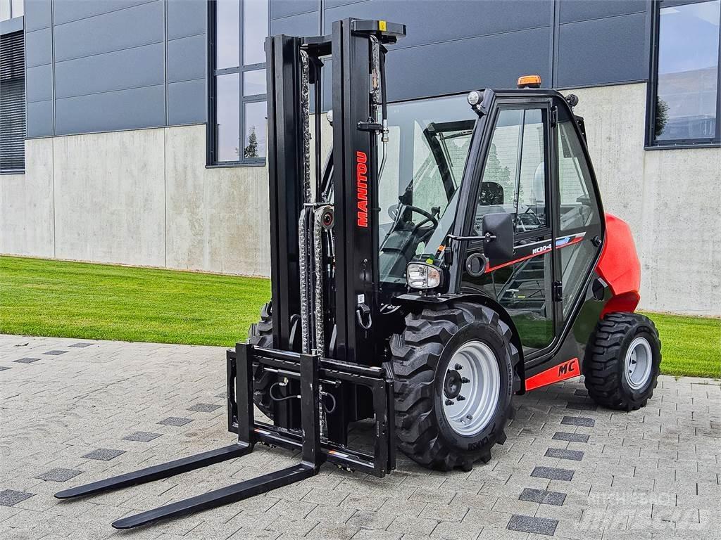 Manitou MC 30-4 Terénní vysokozdvižné vozíky