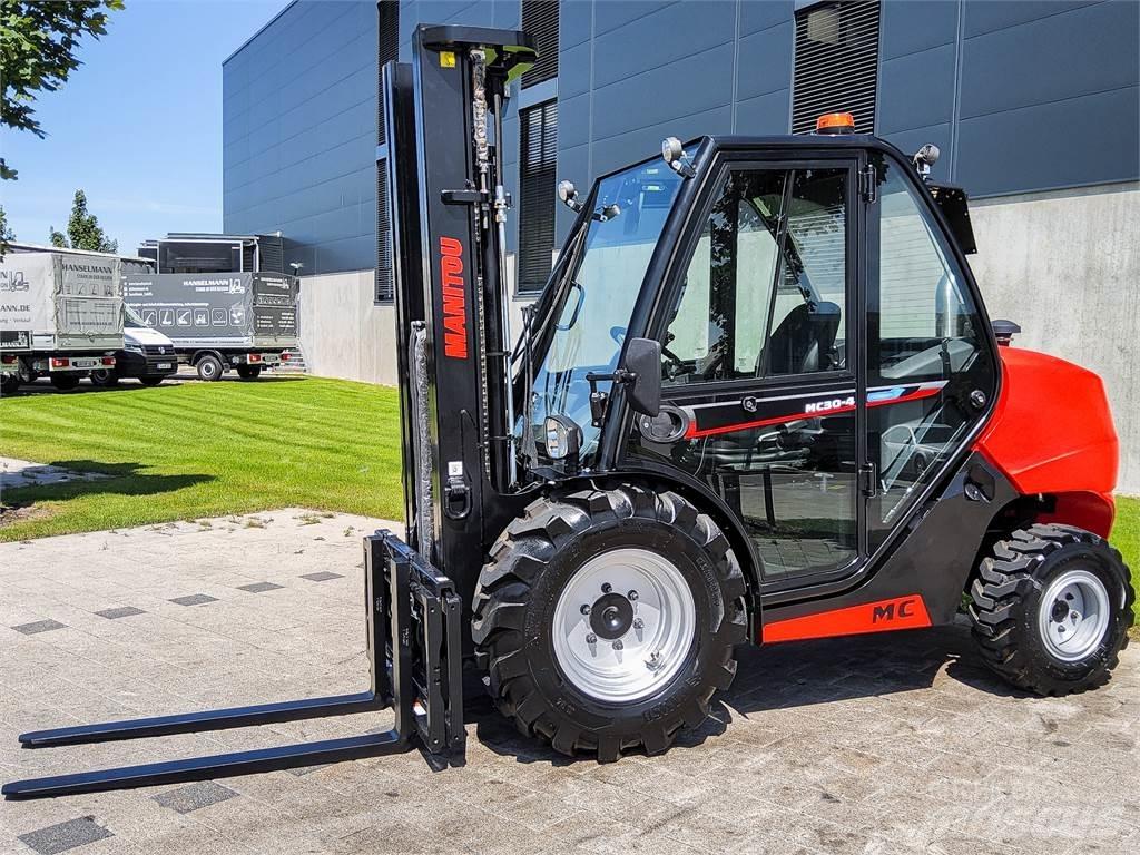 Manitou MC 30-4 Terénní vysokozdvižné vozíky