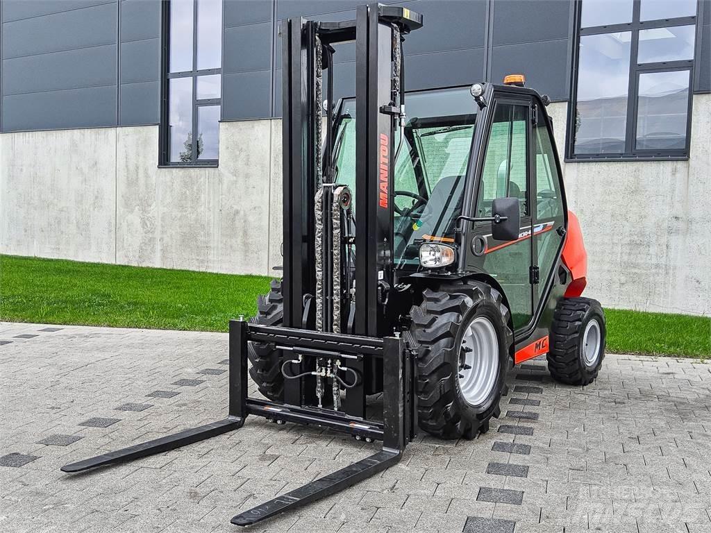 Manitou MC 30-4 Terénní vysokozdvižné vozíky