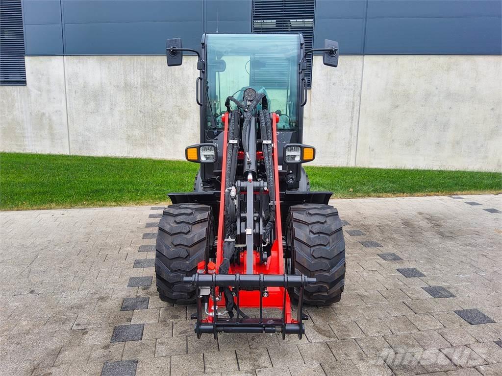 Manitou MLA 3-25H Mini rýpadla < 7t