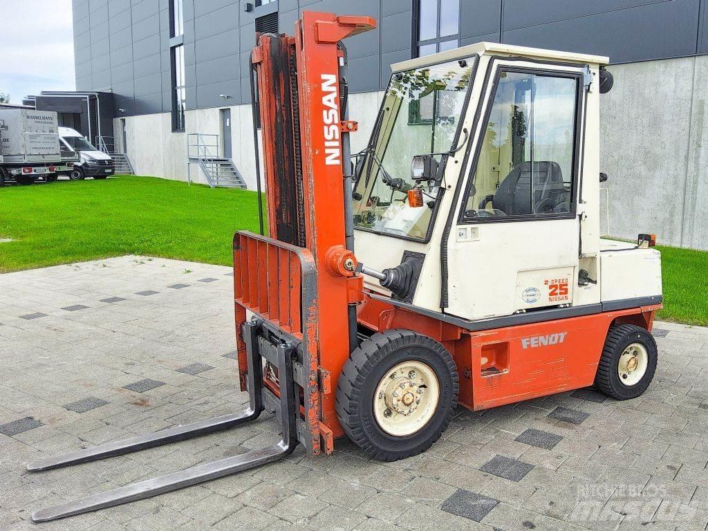 Nissan EH02F25U Dieselové vozíky
