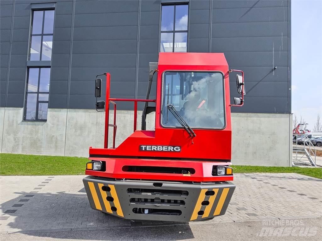 Terberg YT 220 Terminálový tahač