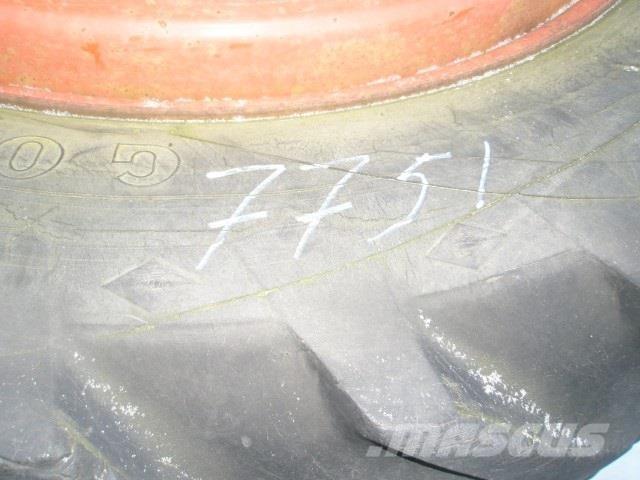  - - - 7751 SCHAAD Pneumatiky, kola a ráfky