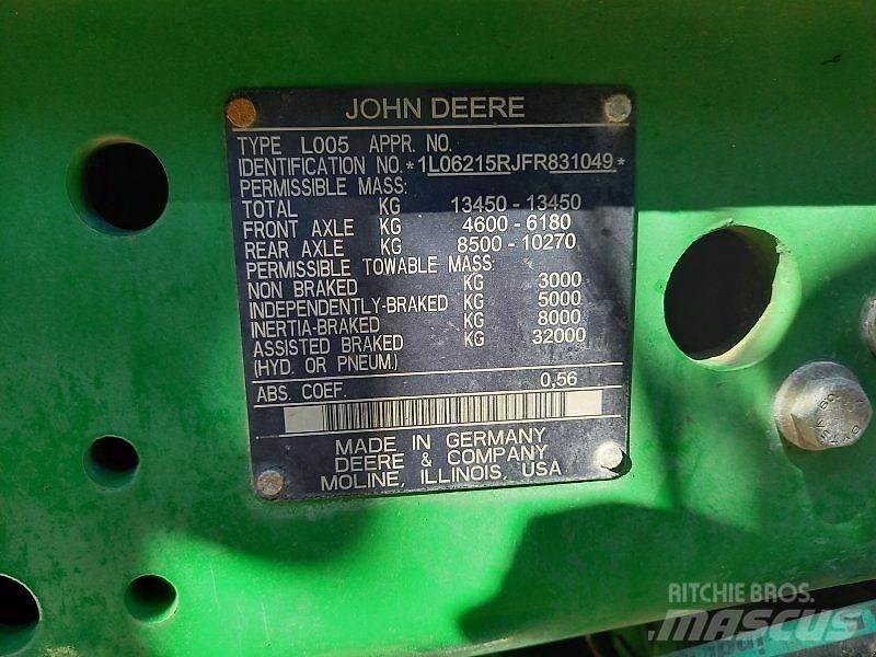 John Deere 6215R Traktory