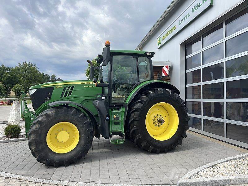 John Deere 6250R Traktory