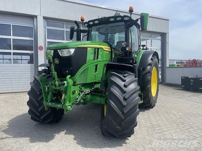 John Deere 6R 215 Traktory