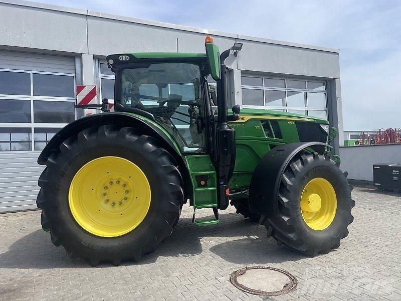 John Deere 6R 215 Traktory