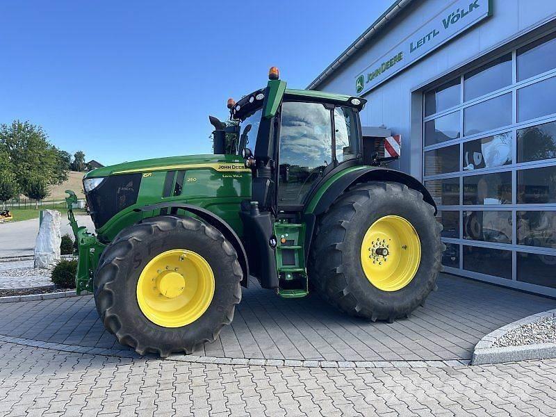 John Deere 6R250 Traktory
