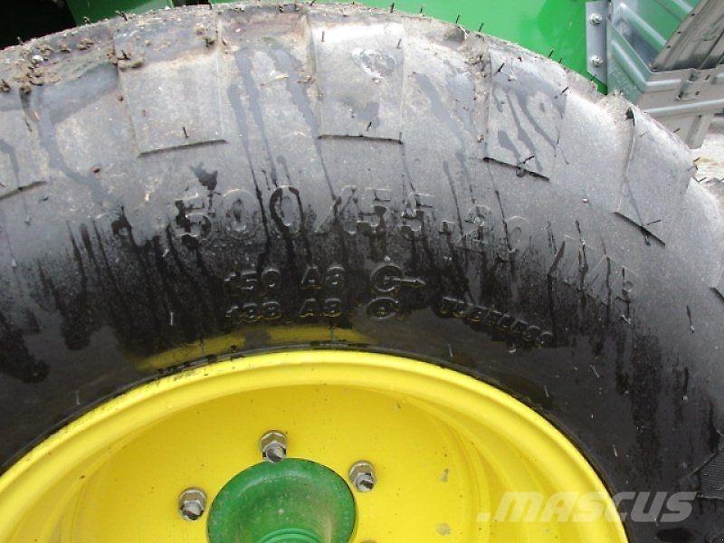 John Deere F441M Další