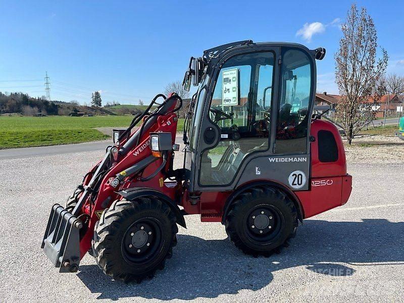 Weidemann 1250 Smykem řízené nakladače