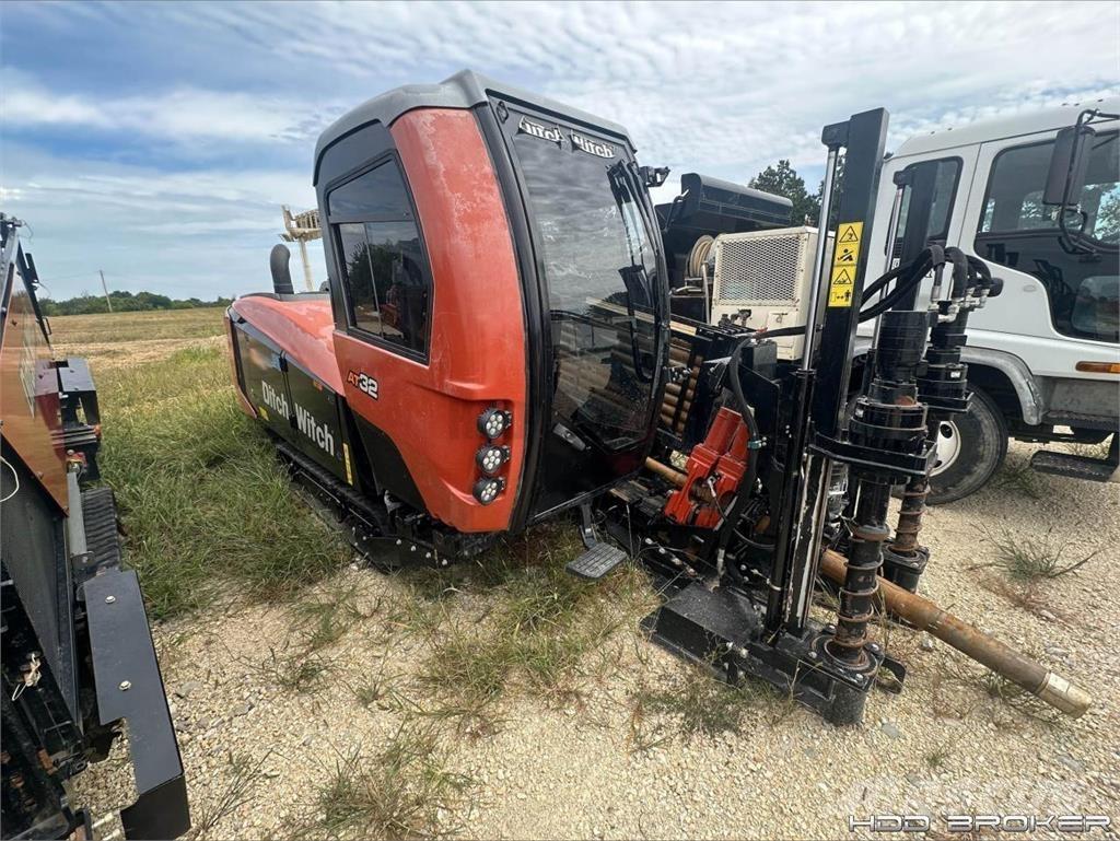 Ditch Witch AT32 Horizontální vrtací zařízení