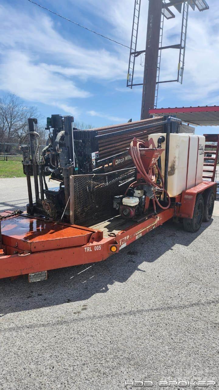Ditch Witch JT1220 Mach 1 Horizontální vrtací zařízení