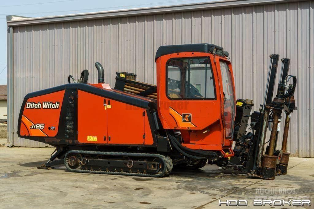 Ditch Witch JT25 Horizontální vrtací zařízení