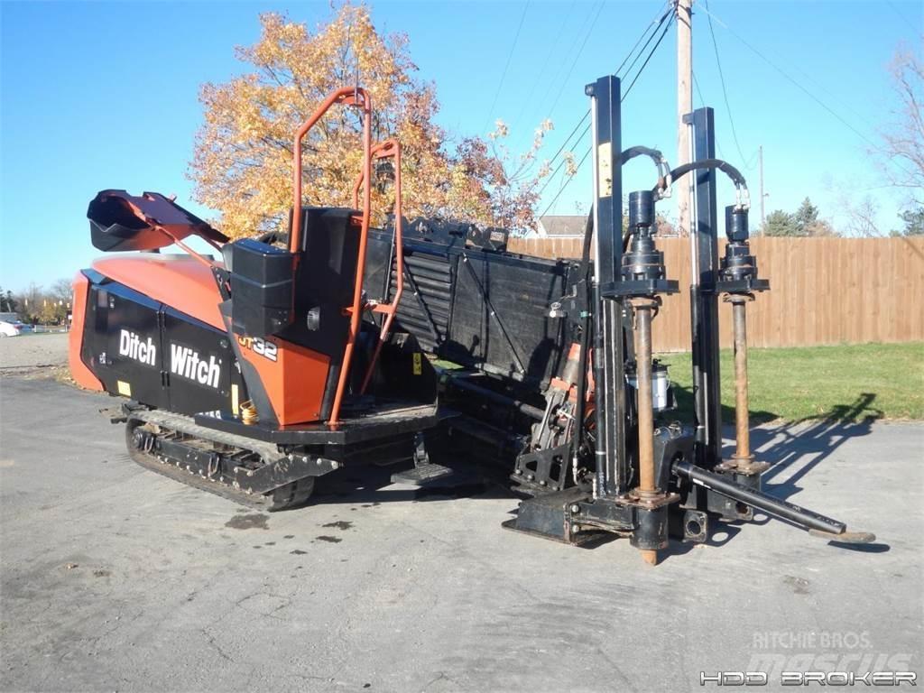 Ditch Witch JT32 Horizontální vrtací zařízení
