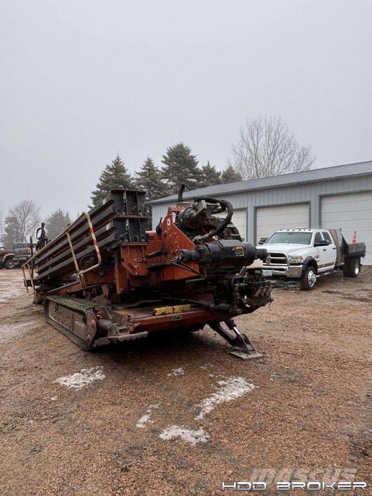 Ditch Witch JT4020 Horizontální vrtací zařízení