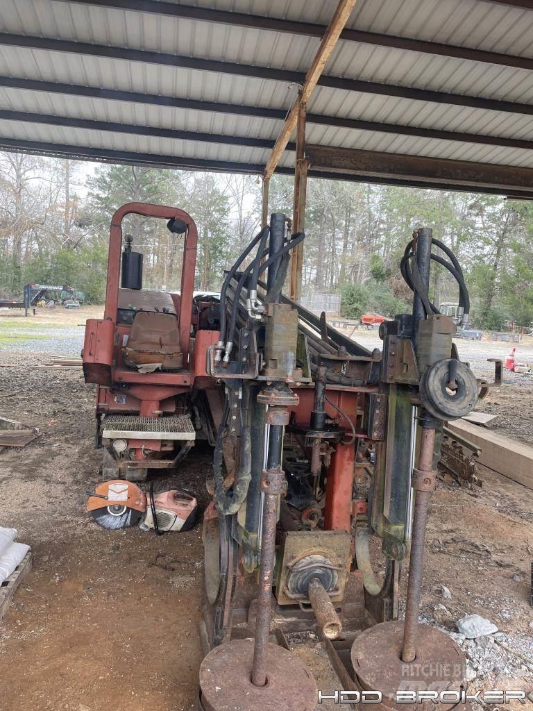 Ditch Witch JT4020 Horizontální vrtací zařízení