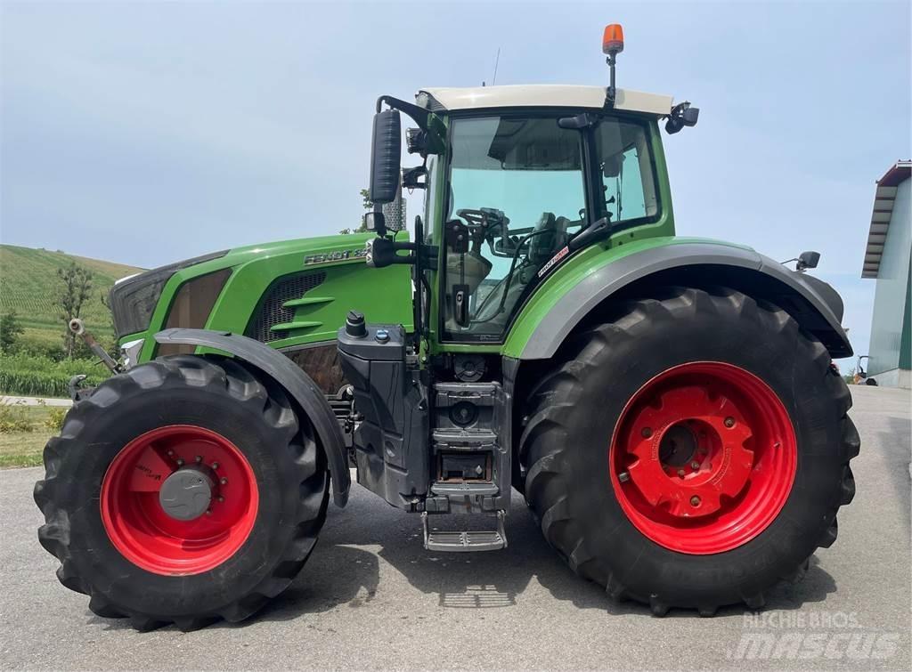 Fendt 828 Vario Profi Plus Vlečné vozíky