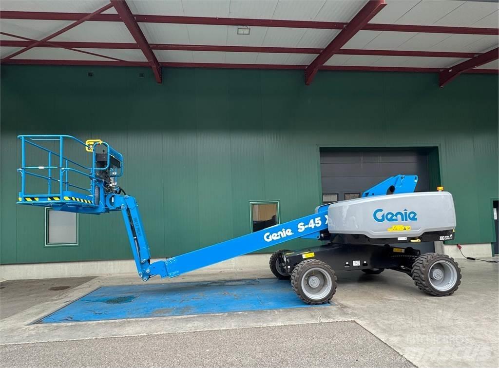 Genie S-45 XC Kloubové plošiny