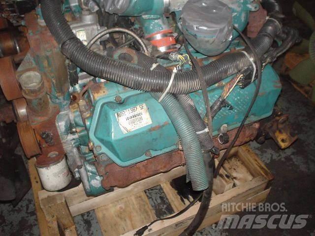 International T444 Motory