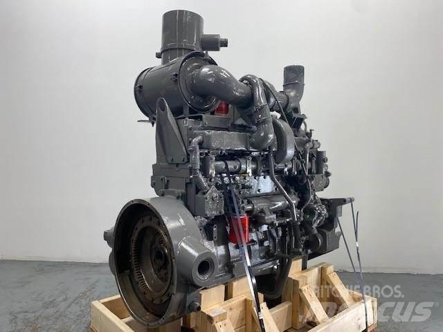 Komatsu M11-C Motory