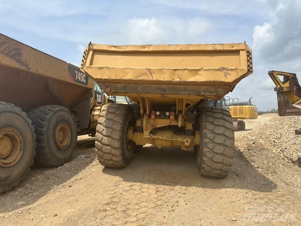CAT 745 Kloubové dempry