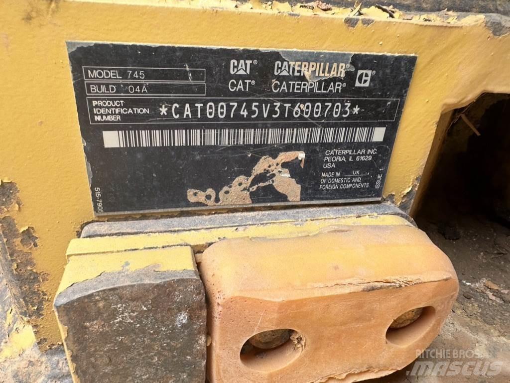 CAT 745 Kloubové dempry