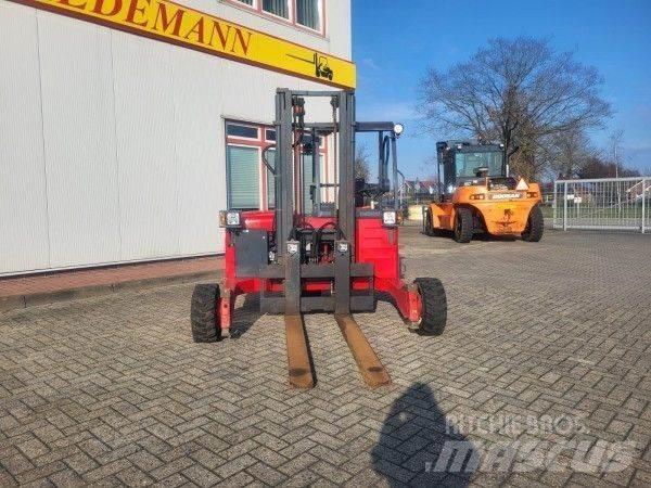 Moffett M4 25.3 Terénní vysokozdvižné vozíky