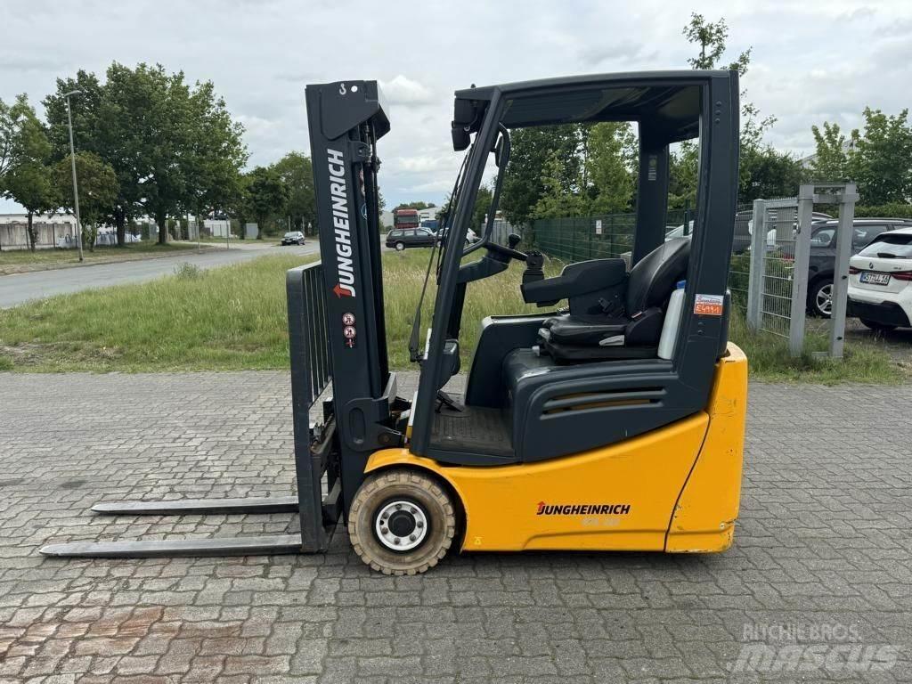 Jungheinrich EFG213 Akumulátorové vozíky