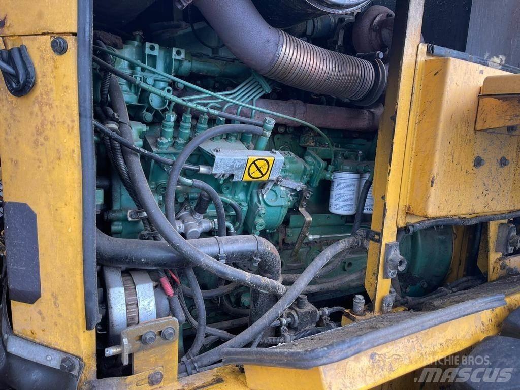 Volvo L70D Kolové nakladače