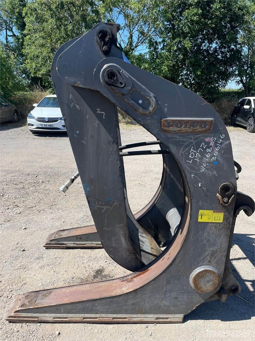 Volvo log grab Stavebnictví - ostatní