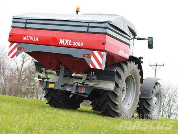 Unia MX 1600 Rozmetadla chlévské mrvy