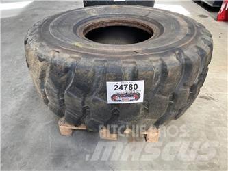  23.5xR25 Bridgestone dæk Pneumatiky, kola a ráfky